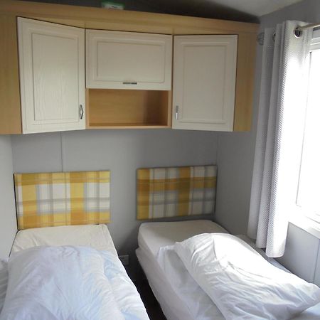 8 Berth On The Chase Hotel อินโกลด์เมลส์ ภายนอก รูปภาพ