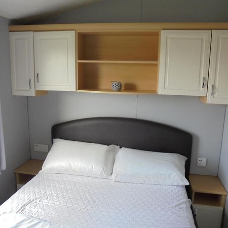 8 Berth On The Chase Hotel อินโกลด์เมลส์ ภายนอก รูปภาพ